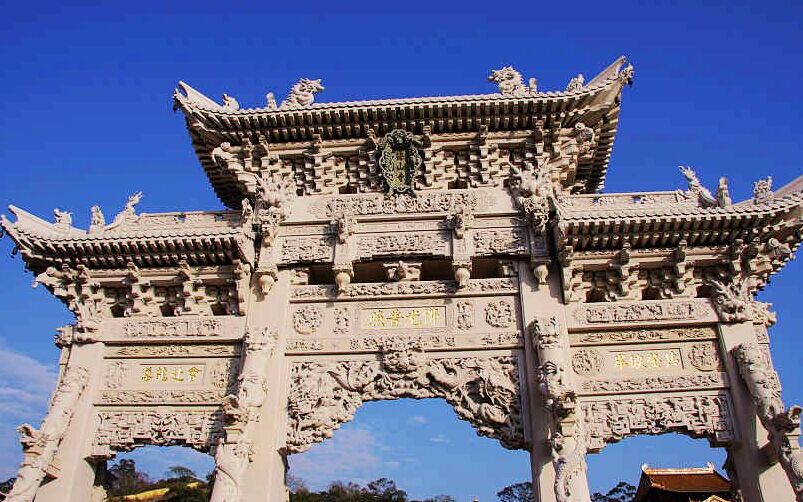 惠安石雕代表作之梅山寺石雕山門(mén)